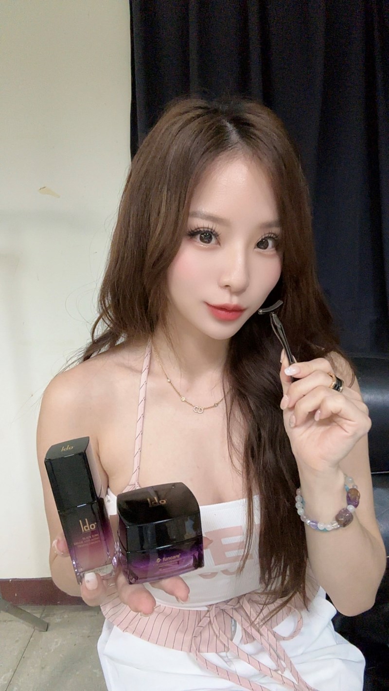 女人知己試用大隊,口碑行銷,部落客行銷,Ido醫朵 黑玫瑰修護抗老系列,船井生醫,Ido醫朵,黑玫瑰抗老修護系列,玫瑰波波,玫瑰繃帶,1緊2繃,媽媽界瘋傳延緩肌膚老化神器,拯救壓力疲勞肌,專櫃平替,媲美醫美,結合專櫃醫美效果,雙波類肉毒胜肽,高濃度普拉斯鏈,黑玫瑰重生緊膚金萃,黑玫瑰抗老膠原乳霜
